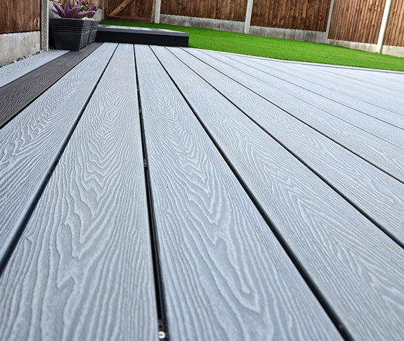custom deck builder
